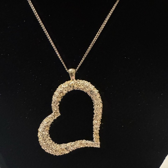 Long Silver tone Necklace w/ Slanted Rhinestone Heart Pendant. Vintage - Picture 1 of 8